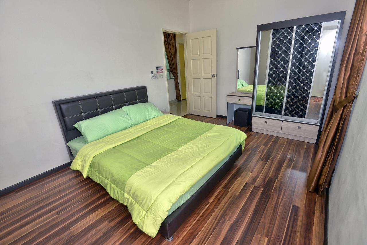 Hits Homestay Bayan Lepas Eksteriør billede